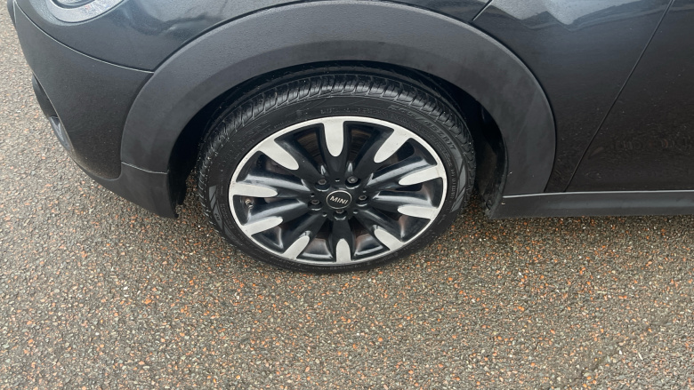 MINI Hatchback 2.0 Cooper S Exclusive II 3dr Auto Petrol Hatchback